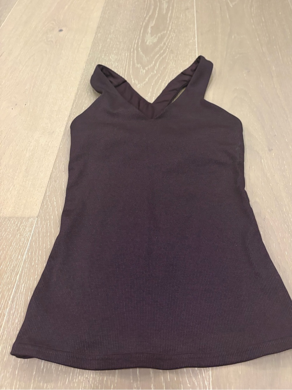 ALO Yoga Ribbed V‑Neck Tank Top in Dark Burgundy